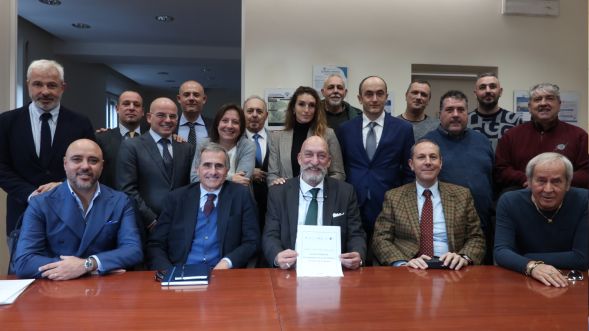 UGL firma il rinnovo del CCNL con AISS Federterziario e Piùservizi